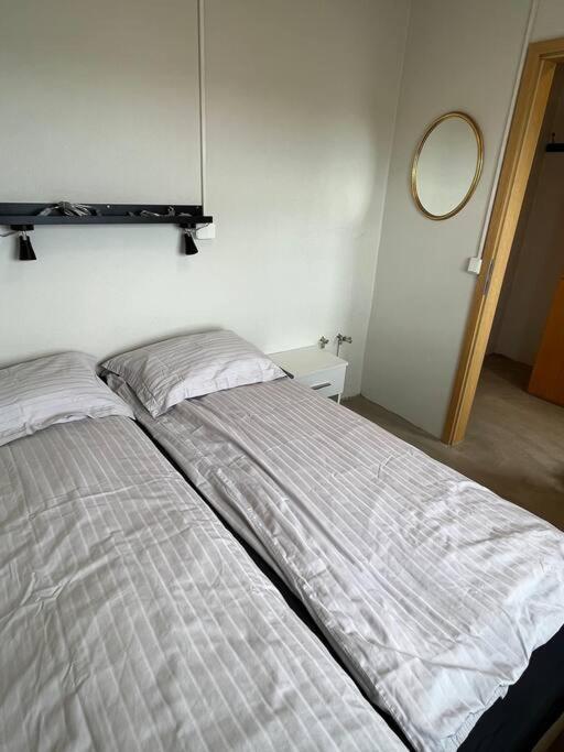 Black Valley Apartment Thoroddsstathir Bagian luar foto