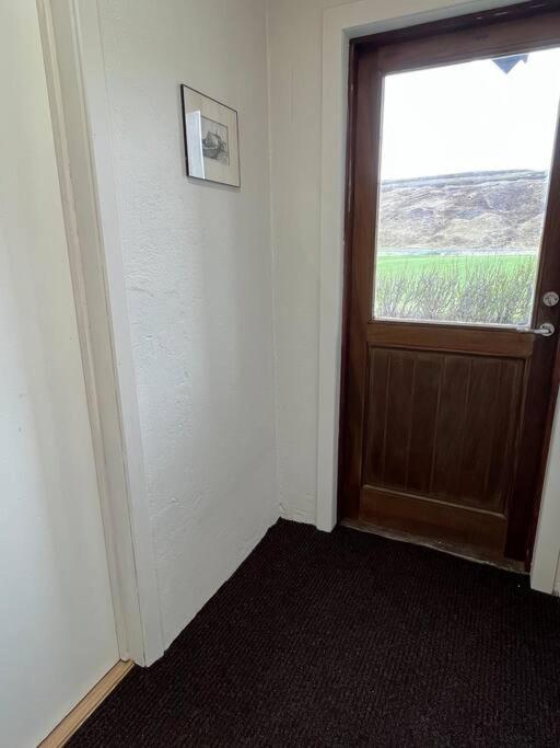 Black Valley Apartment Thoroddsstathir Bagian luar foto