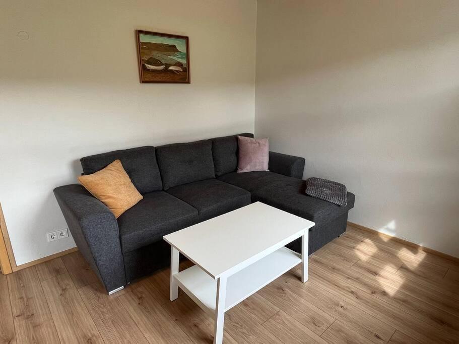 Black Valley Apartment Thoroddsstathir Bagian luar foto