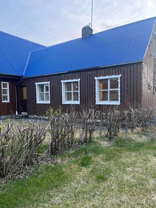 Black Valley Apartment Thoroddsstathir Bagian luar foto